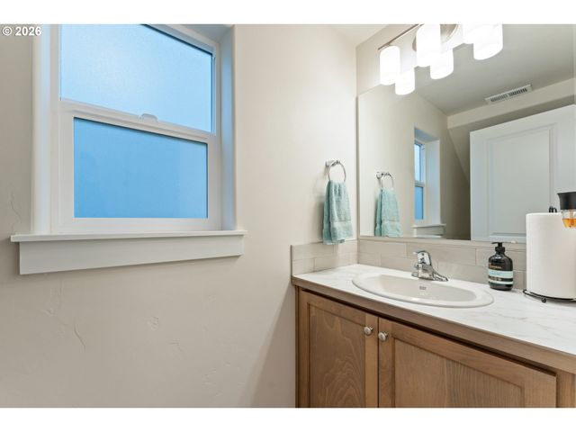 5229 RED OAK Dr, Springfield, OR 97478