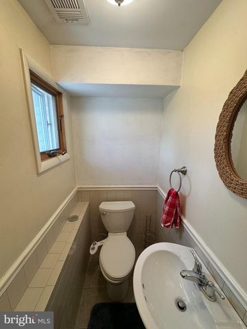 62 LAKEVIEW CT, Hamilton, NJ 08620