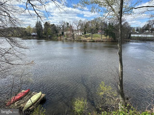 62 LAKEVIEW CT, Hamilton, NJ 08620
