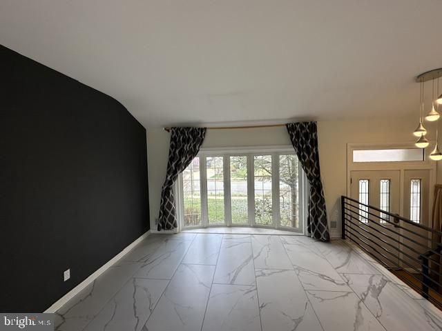 62 LAKEVIEW CT, Hamilton, NJ 08620