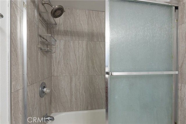 327 Chestnut Avenue 201, Long Beach, CA 90802