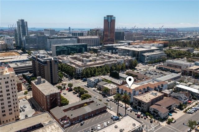 327 Chestnut Avenue 201, Long Beach, CA 90802