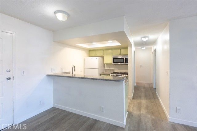 327 Chestnut Avenue 201, Long Beach, CA 90802