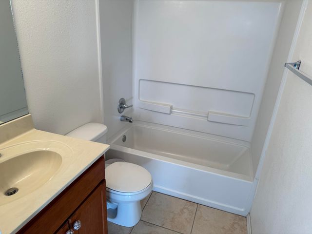 5004 Costa Uasca Drive NW, Albuquerque, NM 87120