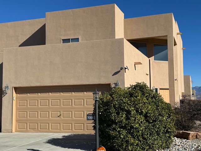 5004 Costa Uasca Drive NW, Albuquerque, NM 87120