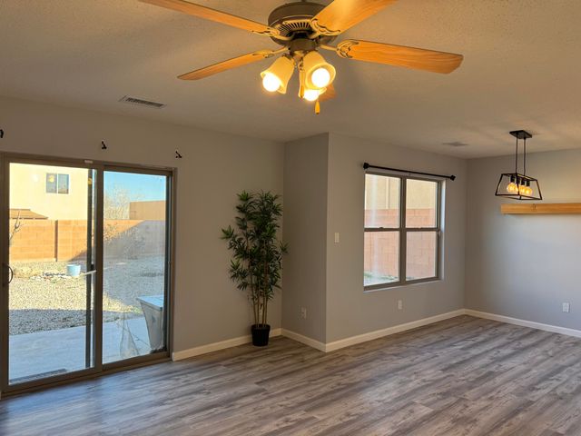 5004 Costa Uasca Drive NW, Albuquerque, NM 87120