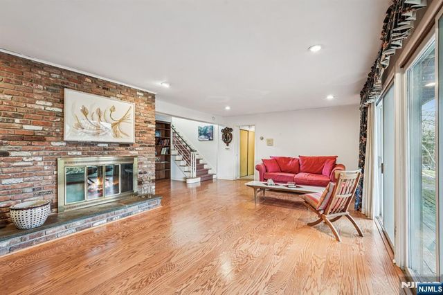 873 Olentangy Road, Franklin Lakes, NJ 07417