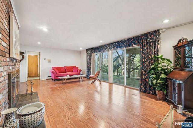 873 Olentangy Road, Franklin Lakes, NJ 07417