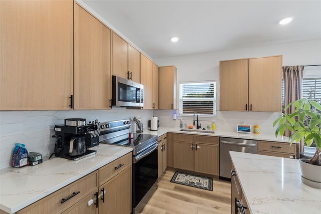 2749 Bethurum Avenue, Dallas, TX 75215