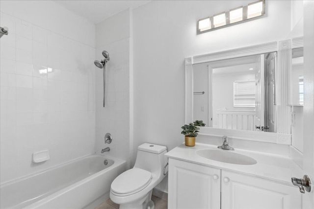 7453 Via Luria, Lake Worth, FL 33467