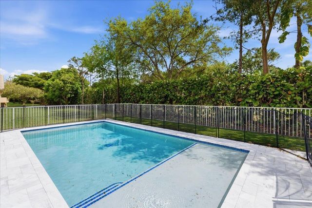 7453 Via Luria, Lake Worth, FL 33467