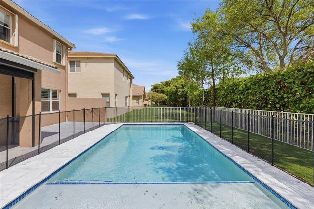 7453 Via Luria, Lake Worth, FL 33467