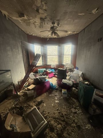 7216 S Dobson Avenue, Chicago, IL 60619