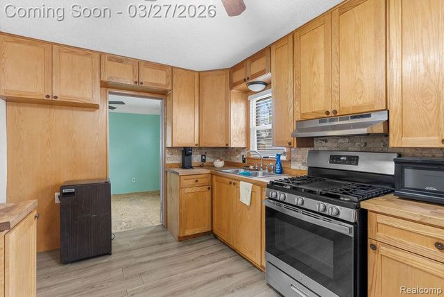 782 Stanley Avenue, Pontiac, MI 48340