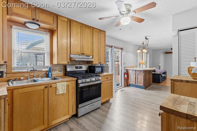 782 Stanley Avenue, Pontiac, MI 48340