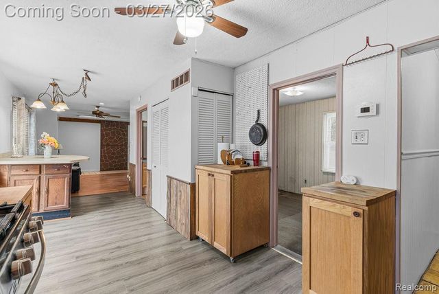 782 Stanley Avenue, Pontiac, MI 48340