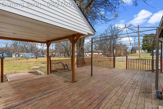 782 Stanley Avenue, Pontiac, MI 48340