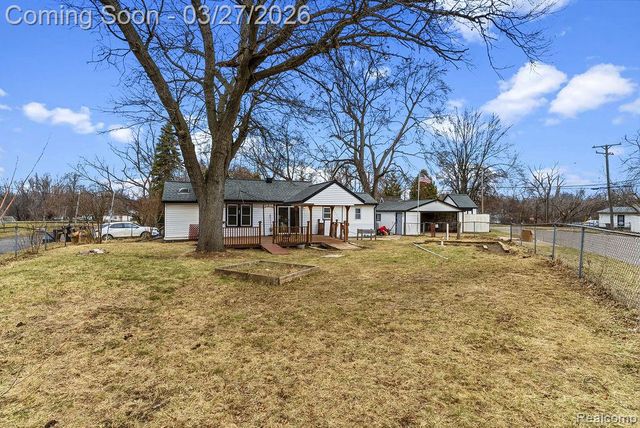 782 Stanley Avenue, Pontiac, MI 48340