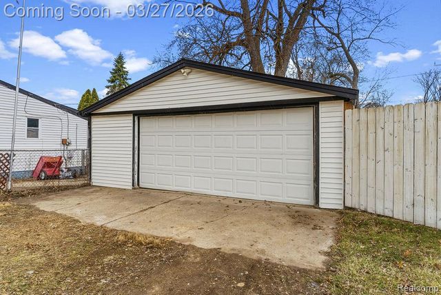 782 Stanley Avenue, Pontiac, MI 48340