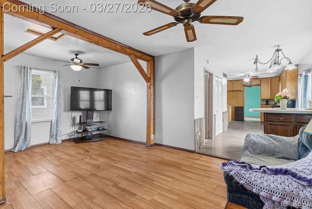 782 Stanley Avenue, Pontiac, MI 48340