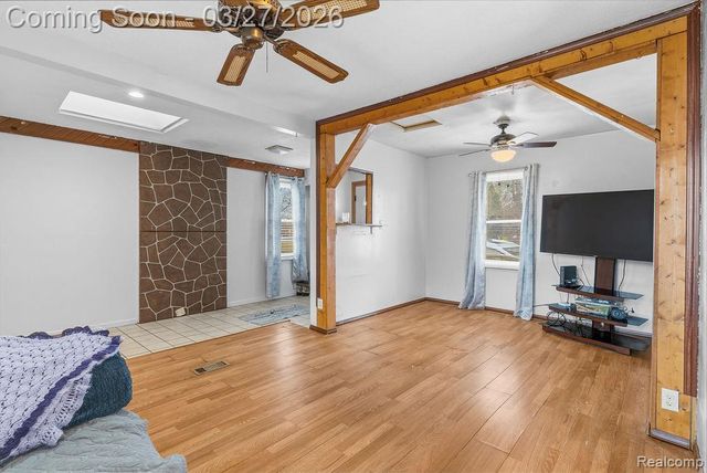 782 Stanley Avenue, Pontiac, MI 48340