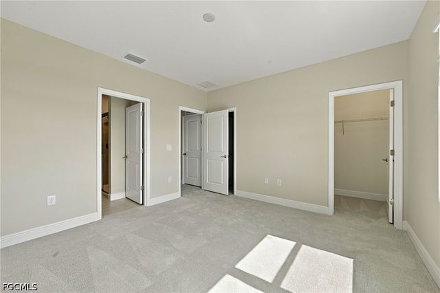 5137 Draco CIR, Naples, FL 34120