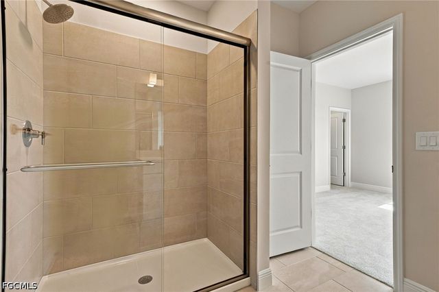 5137 Draco CIR, Naples, FL 34120
