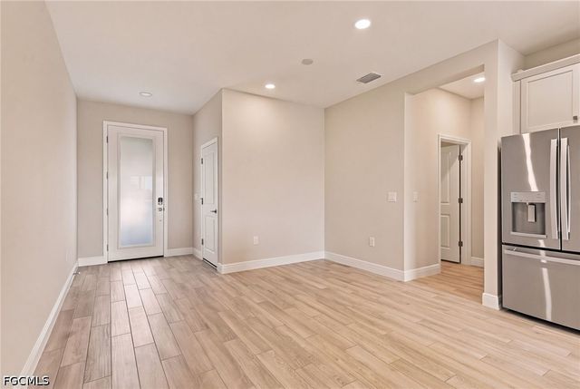 5137 Draco CIR, Naples, FL 34120