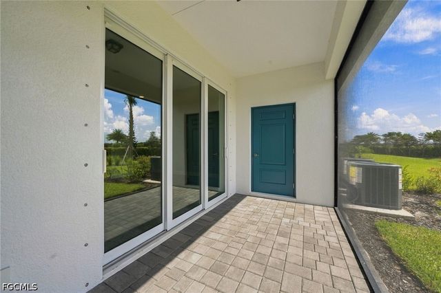 5137 Draco CIR, Naples, FL 34120