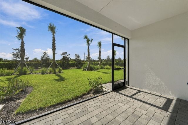 5137 Draco CIR, Naples, FL 34120