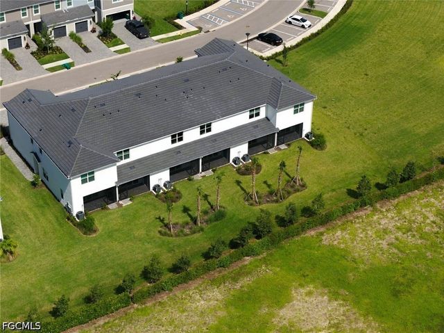 5137 Draco CIR, Naples, FL 34120