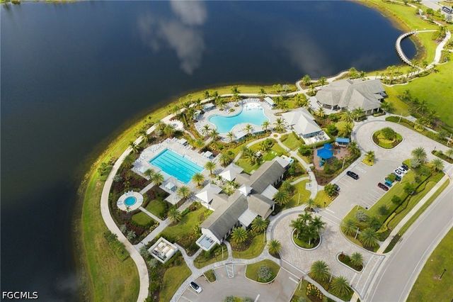 5137 Draco CIR, Naples, FL 34120