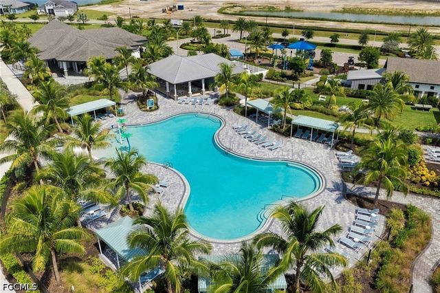 5137 Draco CIR, Naples, FL 34120