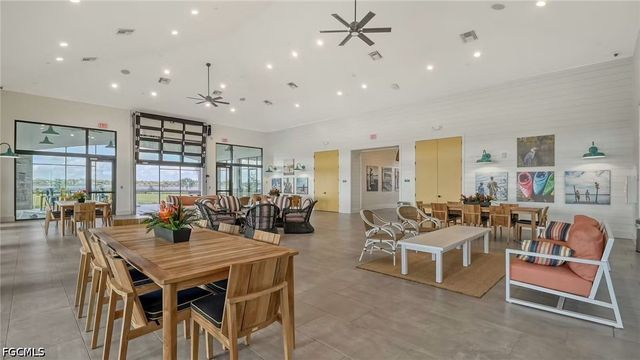 5137 Draco CIR, Naples, FL 34120