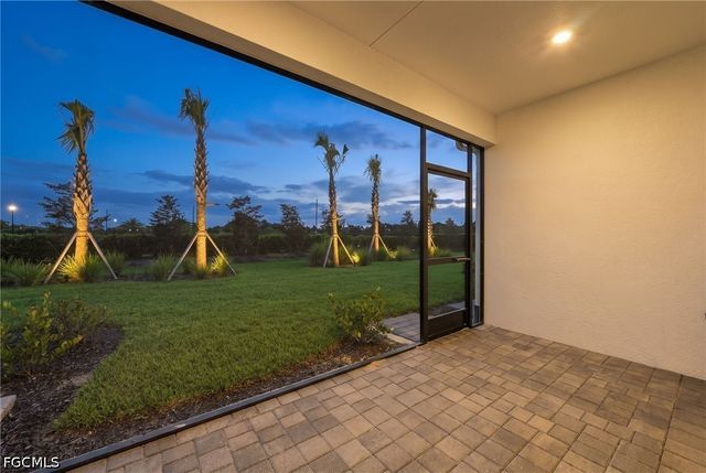 5137 Draco CIR, Naples, FL 34120
