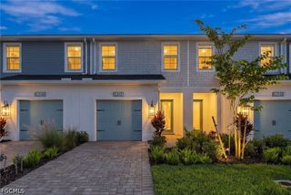 5137 Draco CIR, Naples, FL 34120