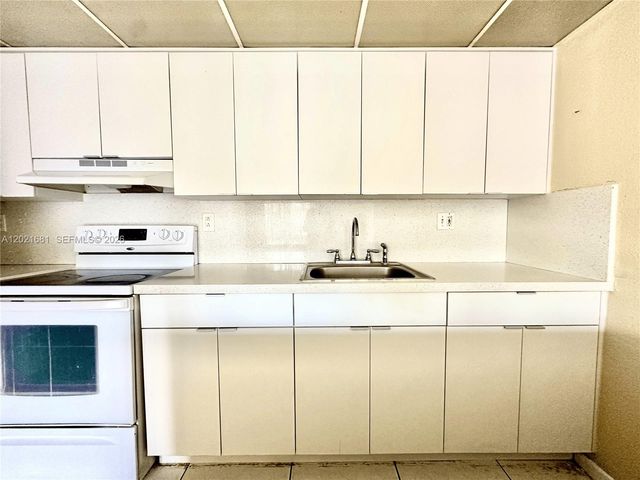 17650 NW 68th Ave A2005, Hialeah, FL 33015