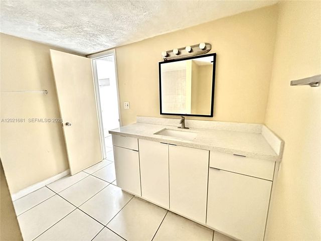 17650 NW 68th Ave A2005, Hialeah, FL 33015