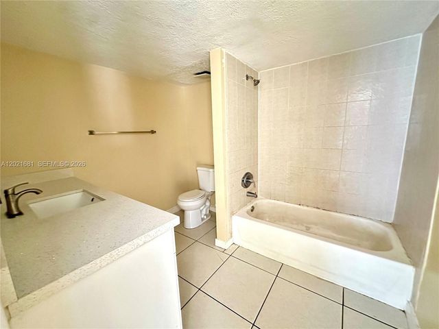 17650 NW 68th Ave A2005, Hialeah, FL 33015