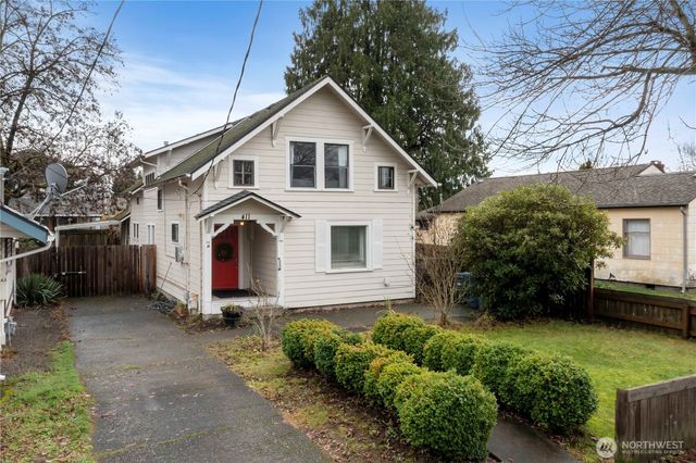 411 7th Street NW, Puyallup, WA 98371