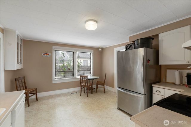 411 7th Street NW, Puyallup, WA 98371