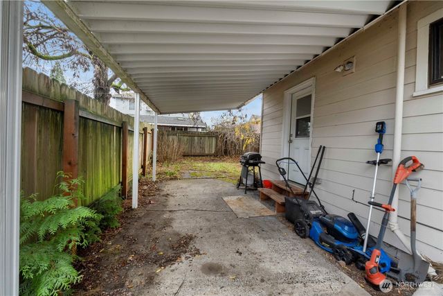 411 7th Street NW, Puyallup, WA 98371