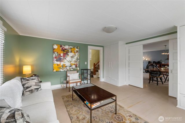 411 7th Street NW, Puyallup, WA 98371