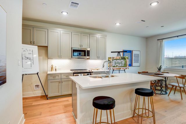 2600 Gattis School RD 1101, Round Rock, TX 78664