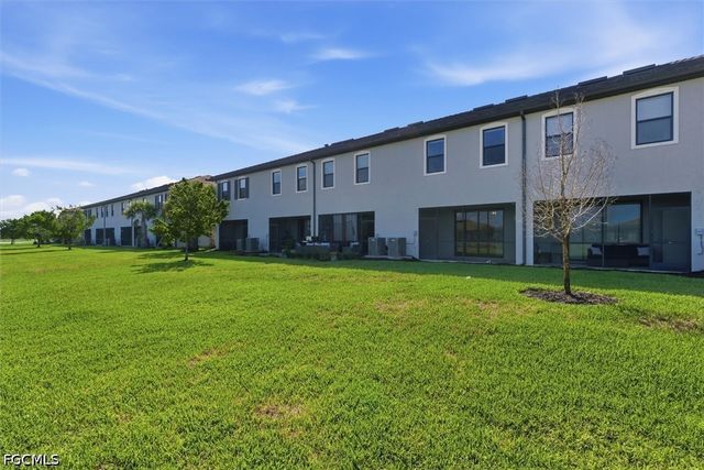 14126 Pine Lodge LN, Fort Myers, FL 33913