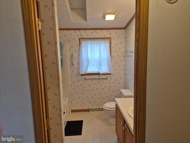 1039 PINE CIR, Telford, PA 18969