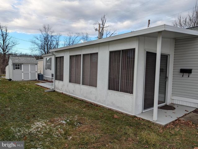 1039 PINE CIR, Telford, PA 18969