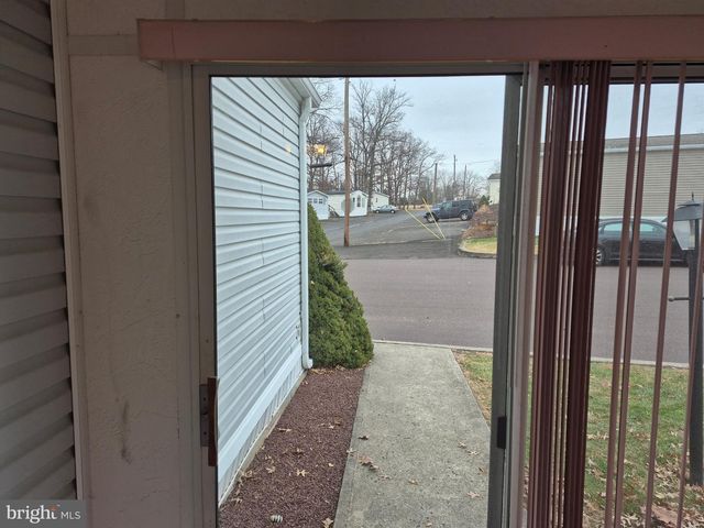 1039 PINE CIR, Telford, PA 18969