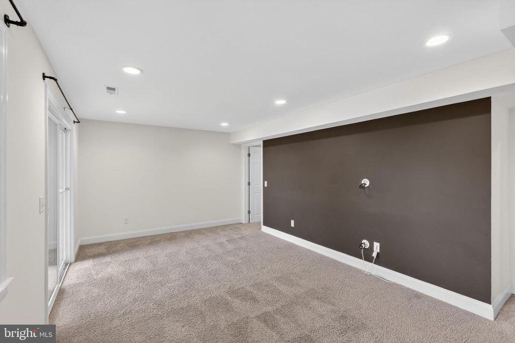 Image 15 of property listing at 5608 BIMINI CT, Churchton, MD 20733