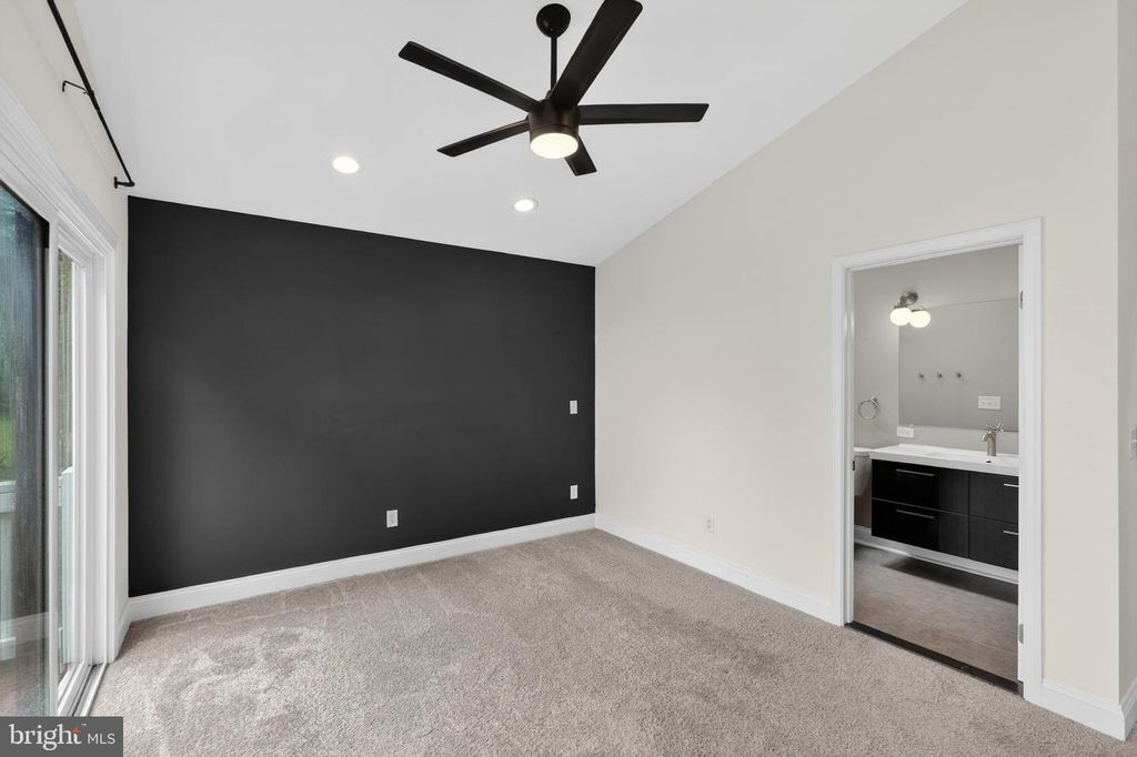 Image 17 of property listing at 5608 BIMINI CT, Churchton, MD 20733